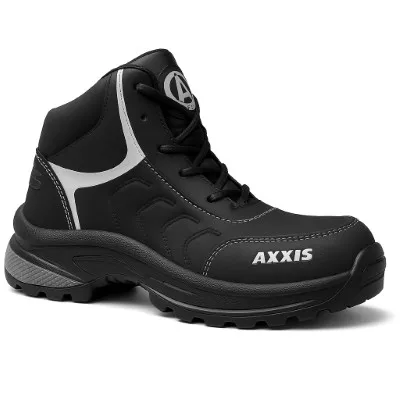 Calzado dieléctrico Axxis con costuras blancas y suela de alta densidad ¿Qué es una bota dieléctrica y cuándo es obligatoria?