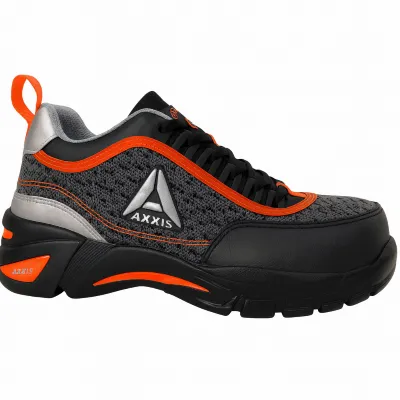 Bota tipo tenis color negro con acentos amarillos Tenis industriales vs botas de seguridad: ¿cuál conviene más?